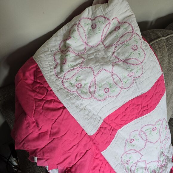 Vintage 1900s Quilt Pink White Hearts Prairie Point Binding Embroidered 90"x 76" - Picture 10 of 12
